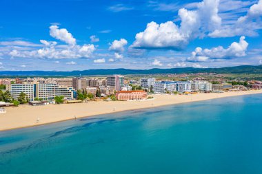 Sunny Beach 'in havadan görünüşü - Bulgaristan' da popüler bir tatil beldesi