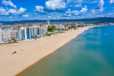 Sunny Beach 'in havadan görünüşü - Bulgaristan' da popüler bir tatil beldesi