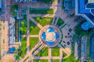 Bulgaristan 'da Botevgrad' ın merkezine park et