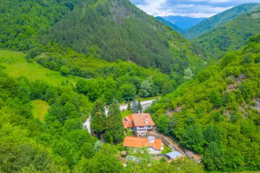 Bulgaristan 'da Yedi Sunak Manastırı olarak bilinen Tanrı' nın Kutsal Ana Manastırı.