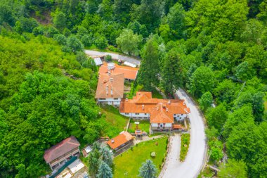 Bulgaristan 'da Yedi Sunak Manastırı olarak bilinen Tanrı' nın Kutsal Ana Manastırı.