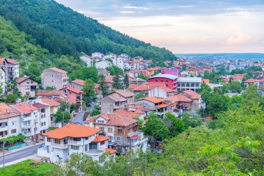 Bulgar kenti Vratsa 'nın hava manzarası