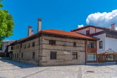 Bulgar Stob kasabası yakınlarındaki kum piramitleri