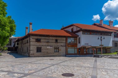 Bulgar Stob kasabası yakınlarındaki kum piramitleri