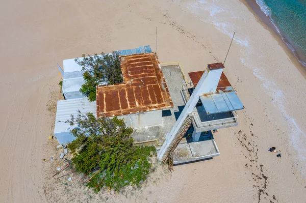 Bulgaristan 'ın Primorsko kentinde terk edilmiş bir deniz feneri kulesi