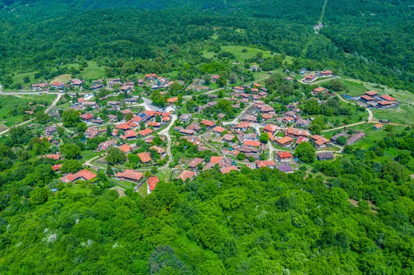 불가리아의 전통적 브라질리아 마을을 공중에서 내려다본 — 스톡 사진