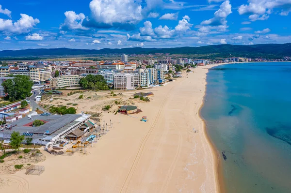 Sunny Beach 'in havadan görünüşü - Bulgaristan' da popüler bir tatil beldesi