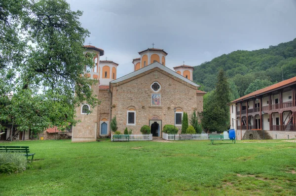Klasztor Świętej Trójcy Varovitets Koło Etropola Bułgaria — Zdjęcie stockowe