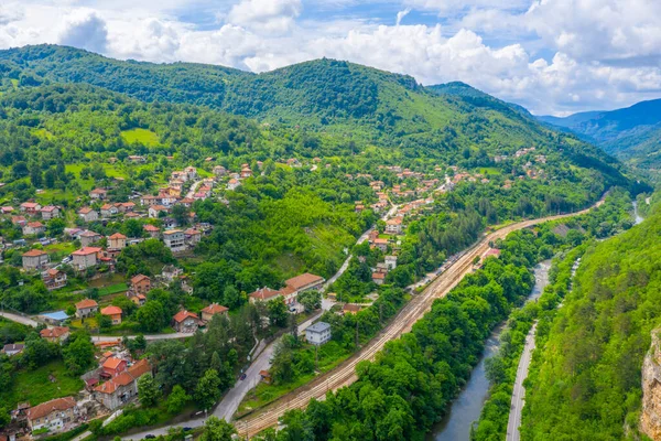 Bulgaristan 'ın Lakatnik kenti ve Iskar nehri boğazı