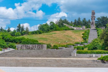 Bulgaristan 'ın Panagyurishte kentindeki Ulusal Anma Kompleksi Apriltsi