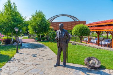 Bulgaristan 'da gül yağı üretimini gösteren Şam etnoğrafi kompleksinin manzarası