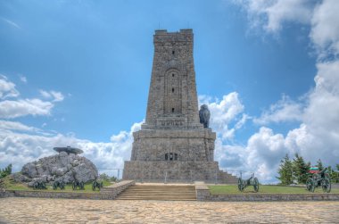 1877-1878 yılları arasında Bulgaristan 'da Shipka Geçidi' nde gerçekleşen savaşı anan Özgürlük Anıtı