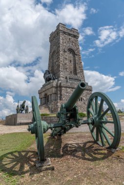 1877-1878 yılları arasında Bulgaristan 'da Shipka Geçidi' nde gerçekleşen savaşı anan Özgürlük Anıtı