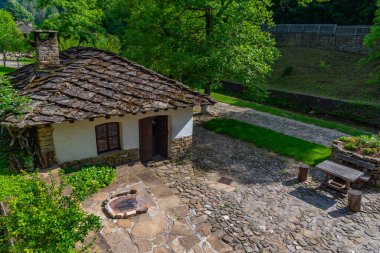 Geleneksel Bulgar mimarisi Etar etnografik kompleksinde sergilendi