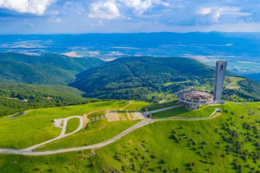 Bulgaristan 'ın Buzludzha zirvesinde Bulgar Komünist Partisi Heykeli