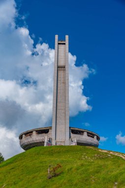 Bulgaristan 'ın Buzludzha zirvesinde Bulgar Komünist Partisi Heykeli