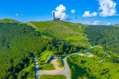 Bulgaristan 'ın Buzludzha zirvesinde Bulgar Komünist Partisi Heykeli
