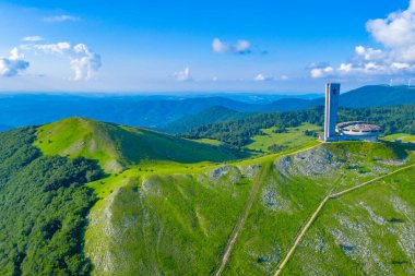 Bulgaristan 'ın Buzludzha zirvesinde Bulgar Komünist Partisi Heykeli