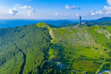 Bulgaristan 'ın Buzludzha zirvesinde Bulgar Komünist Partisi Heykeli