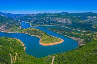 Bulgaristan 'ın Ribartsi köyü yakınlarındaki Arda Nehri' nin kıvrımları
