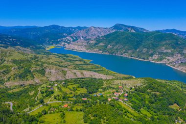 Bulgaristan 'ın Ribartsi köyü yakınlarındaki Arda Nehri' nin kıvrımları