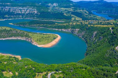 Bulgaristan 'ın Ribartsi köyü yakınlarındaki Arda Nehri' nin kıvrımları