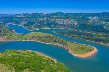 Bulgaristan 'ın Ribartsi köyü yakınlarındaki Arda Nehri' nin kıvrımları