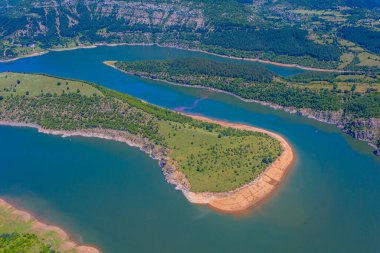 Bulgaristan 'ın Ribartsi köyü yakınlarındaki Arda Nehri' nin kıvrımları