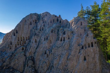 Bulgaristan 'da Trakya tarikat kompleksi Orlovi Skali