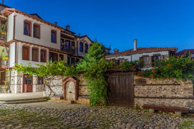 Bulgaristan 'ın Zlatograd kentindeki Etnoğrafya kompleksindeki tarihi binalar