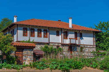 Bulgaristan 'ın Zlatograd kentindeki Etnoğrafya kompleksindeki tarihi binalar
