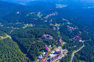 Bulgaristan 'ın Pamporovo kenti yakınlarındaki Snezhanka tepesindeki telekomünikasyon kulesi