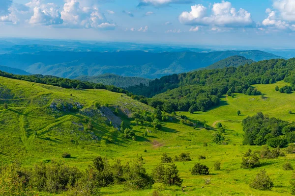 Bulgaristan Buzludzha Zirvesinden Orta Balkan Sıradağlarına Bakıldı — Stok fotoğraf
