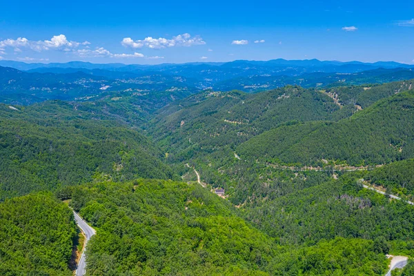 Bulgaristan 'ın Smoljan kenti yakınlarındaki Doğu Rodopes dağının manzarası