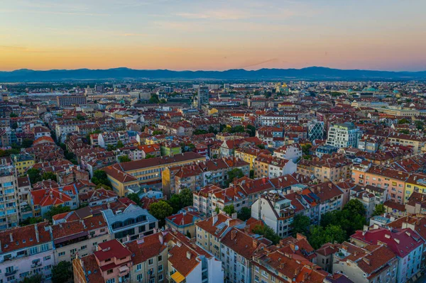 Bulgaristan 'da Sofya şehir merkezinin günbatımı manzarası