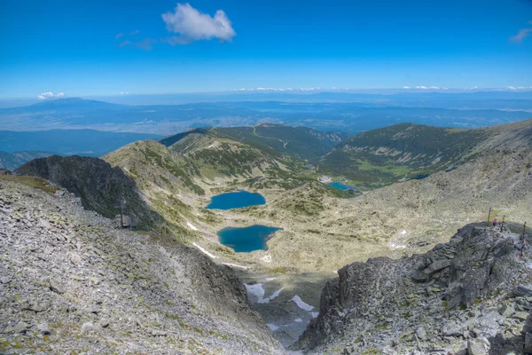 Bulgaristan 'daki Musala zirvesine giden Moraine gölleri