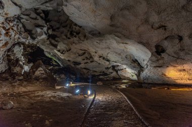 Bulgaristan 'da Belogradchik yakınlarındaki Magura mağarası