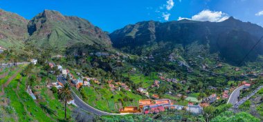 İspanya, Kanarya Adaları, La Gomera 'daki Valle Gran Rey Vadisi' nin havadan görünüşü