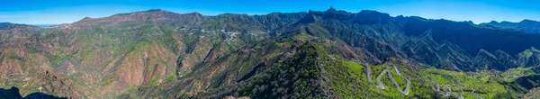 俯瞰西班牙加那利群岛大加那利群岛Tejeda村的Roque Nublo — 图库照片