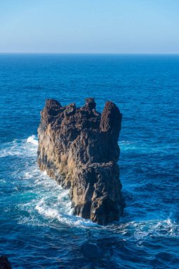 La Dehesa 'nın engebeli kıyı şeridi El Hierro Adası, Kanarya Adaları, İspanya.