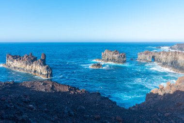 La Dehesa 'nın engebeli kıyı şeridi El Hierro Adası, Kanarya Adaları, İspanya.