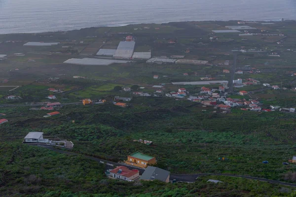 El Hierro adasındaki El Golfo vadisinin günbatımı manzarası, Kanarya adaları, İspanya.