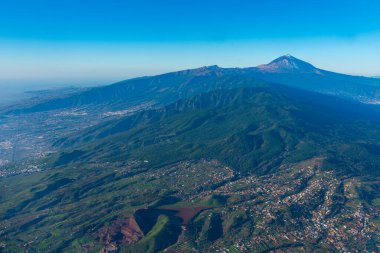Tenerife 'ye bakan Pico de Teide, Kanarya Adaları, İspanya.