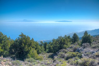 Tenerife ve La Gomera Pico de la Nieve 'den izlendi La Palma, Kanarya Adaları, İspanya.