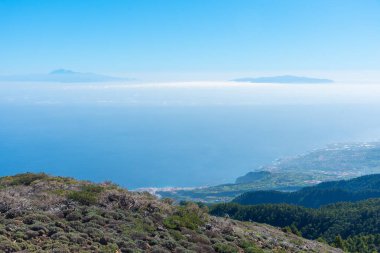 Tenerife ve La Gomera Pico de la Nieve 'den izlendi La Palma, Kanarya Adaları, İspanya.