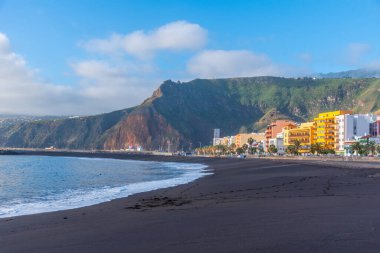 Santa Cruz de la Palma merkez plajı, Kanarya adaları, İspanya.