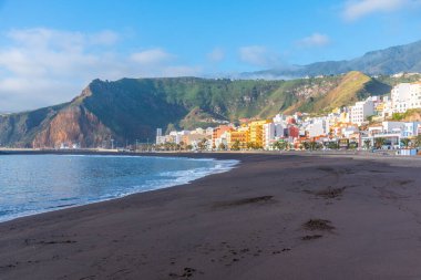 Santa Cruz de la Palma merkez plajı, Kanarya adaları, İspanya.