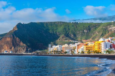 Santa Cruz de la Palma merkez plajı, Kanarya adaları, İspanya.