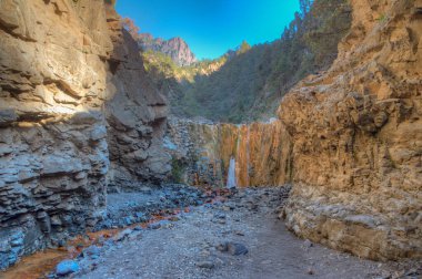 Cascada de Los Colores Caldera de Taburiente, La Palma, Kanarya Adaları, İspanya.