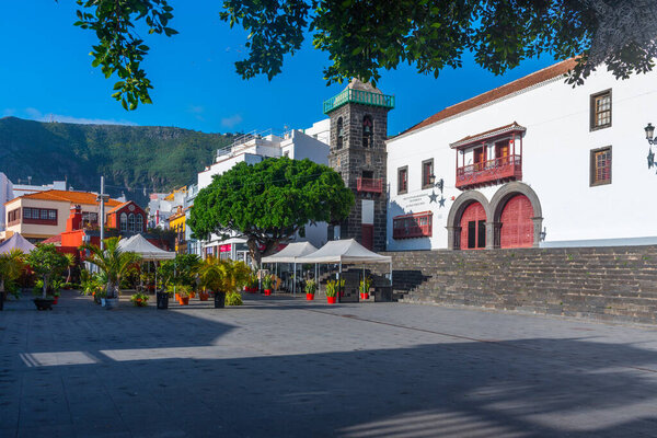 Площадь Санто-Доминго в Санта-Крус-де-ла-Пальма, Канарские острова, Испания.